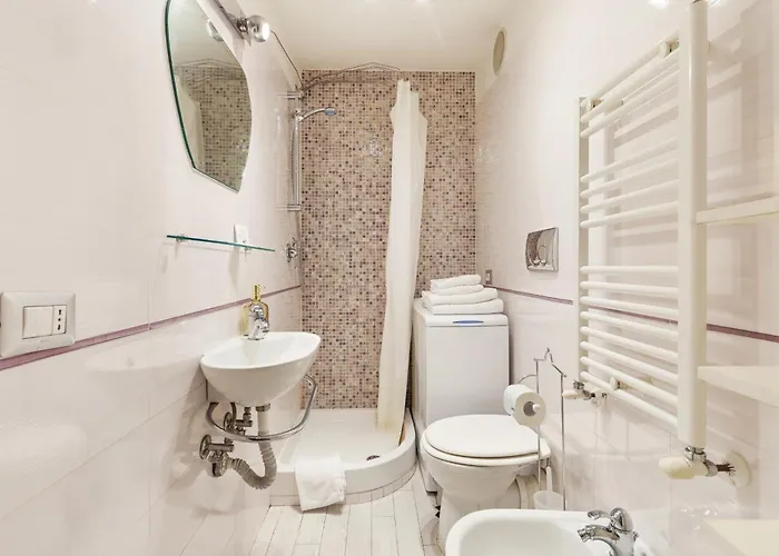 דירה Termini Station Lightsome 3br *