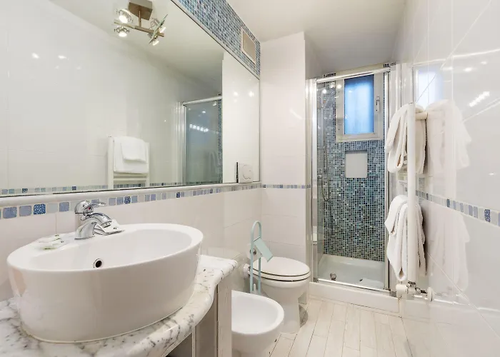 דירה Termini Station Lightsome 3br *